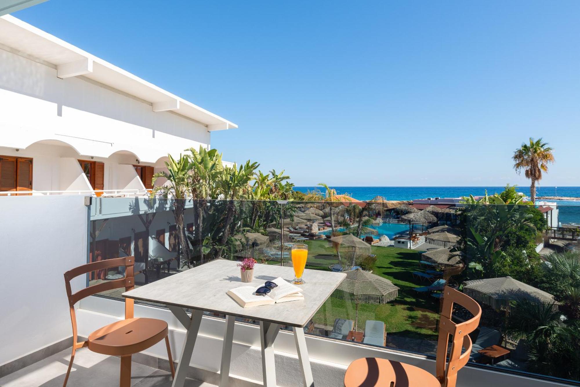 Aquarius Aparthotel 4*