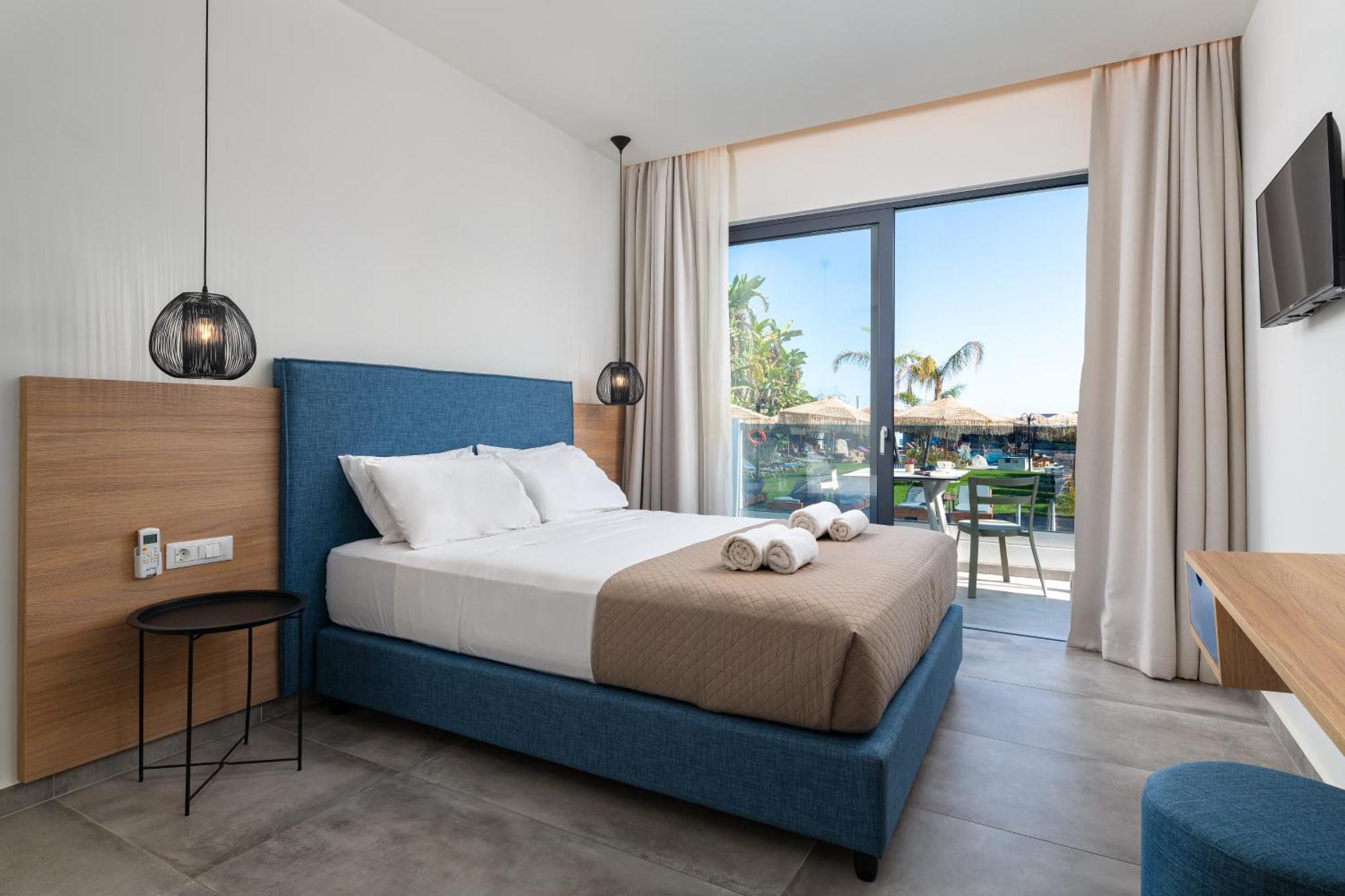Aquarius Aparthotel 4*
